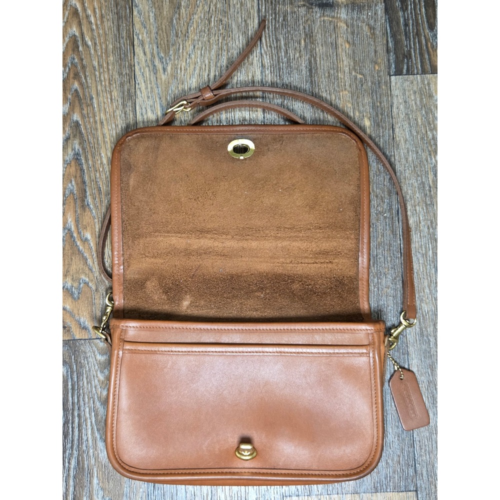 Vintage Coach British Tan Leather Crossbody Bag Turnlock Hungary M7U-9755 - Picture 3 of 11